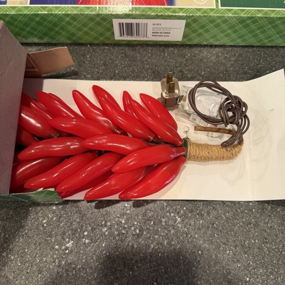 NEW Lot Of 2 Holiday Time Chili Pepper Light Swag Red - Picture 2 of 3